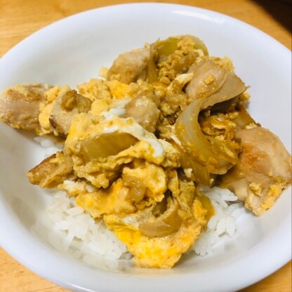 レシピ参考にさせていただきました！
親子丼は難しいイメージでしたが、簡単にフワフワの親子丼が出来ました！
また作ります♪